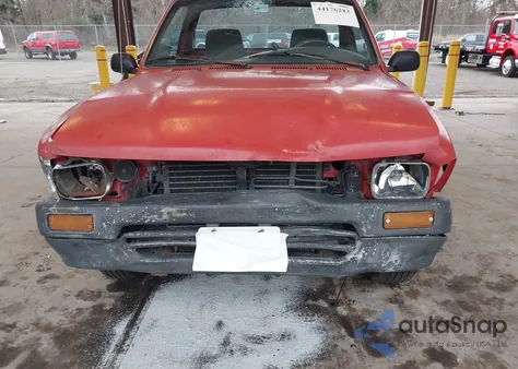 1989 Toyota Pickup 1/2 Ton Sht Wheelbase Dlx z USA, uszkodzony, nr VIN JT4RN81P1K0021879